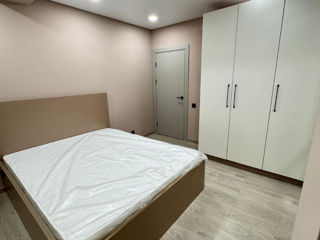 Apartament cu 2 camere, 55 m², Centru, Chișinău foto 2