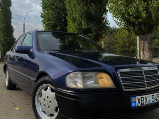 Mercedes C-Class