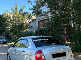 Hyundai Accent foto 5