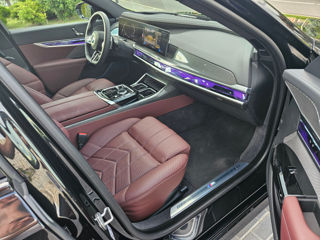 BMW 7 Series foto 13