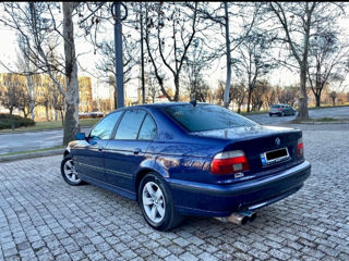 BMW 5 Series foto 4