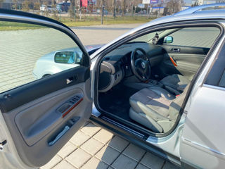 Volkswagen Passat foto 3