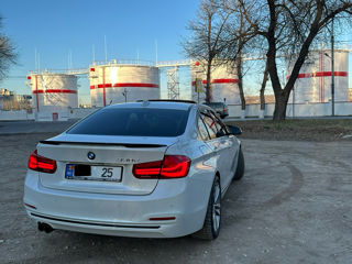 BMW 3 Series foto 2