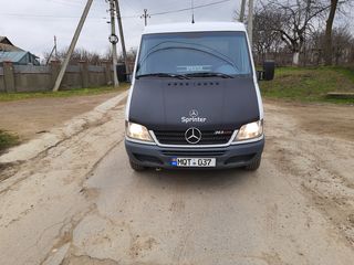 Mercedes Sprinter foto 1