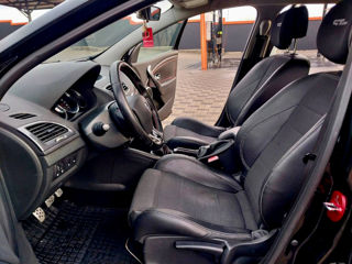 Renault Megane foto 9