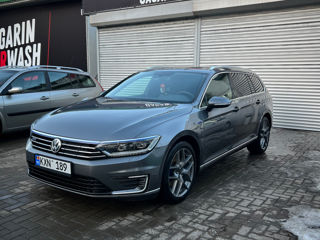 Volkswagen Passat foto 2