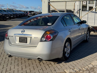 Nissan Altima foto 4