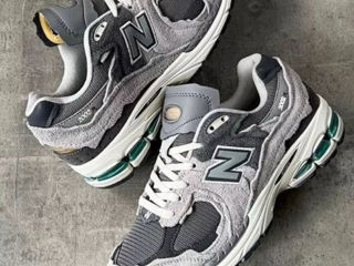 New Balance 2002r