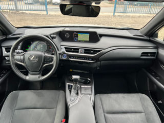 Lexus UX foto 11