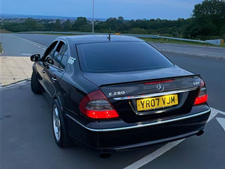 Mercedes E-Class foto 8