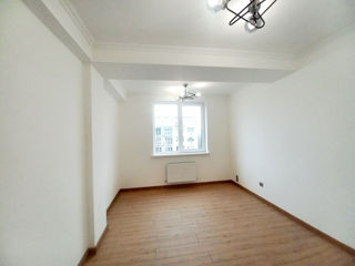 Apartament cu 2 camere, 64 m², Botanica, Chișinău foto 4