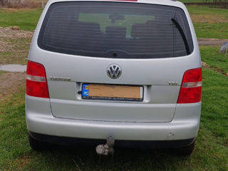 Volkswagen Touran фото 2