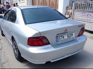 Mitsubishi Galant foto 2