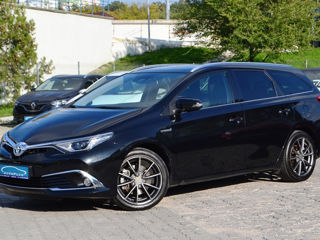 Toyota Auris foto 1