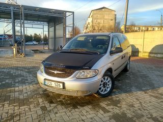 Chrysler Grand Voyager foto 1