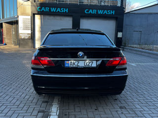 BMW 7 Series foto 4