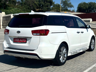 KIA Carnival foto 4