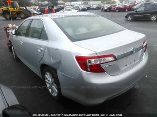 Toyota Camry foto 2