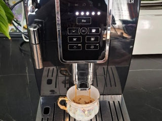 Кофемашина delonghi