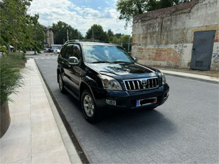 Toyota Land Cruiser Prado foto 2