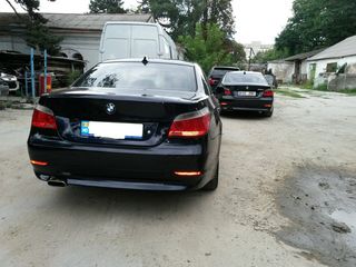 BMW 5 Series foto 2