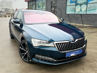 Skoda Superb foto 2