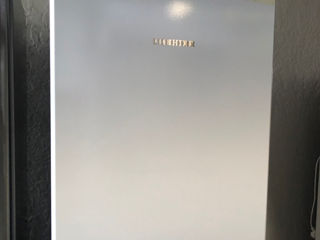 Холодильник Liebherr премиум класс с большой морозилкой !