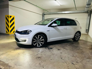 Volkswagen Golf foto 1