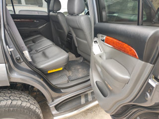 Toyota Land Cruiser Prado foto 3