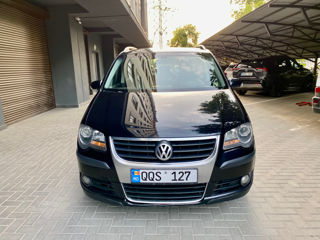 Volkswagen Touran foto 3