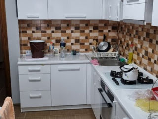 3-комн. кв., 72 м², 1/5 эт.