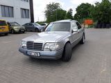 Mercedes E Class foto 2