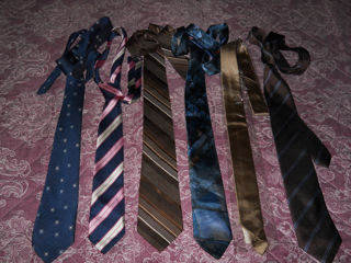 продам новые, фирменные галстуки по 60 лей foto 2
