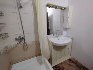 Apartament cu 2 camere, 82 m², Botanica, Chișinău foto 4