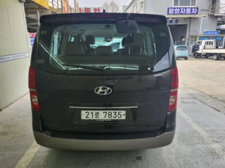 Hyundai Grand Starex foto 2