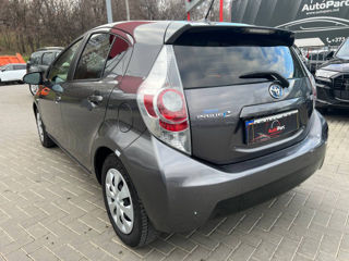 Toyota Prius c foto 4