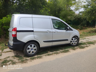 Ford Transit Courier foto 10