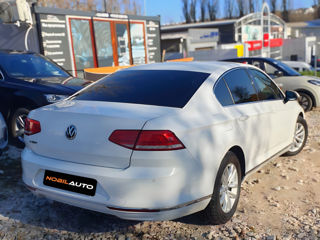 Volkswagen Passat foto 4