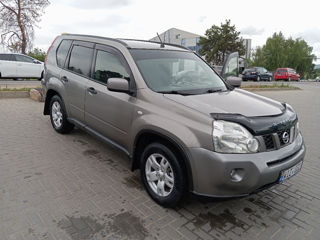 Nissan X-Trail foto 3