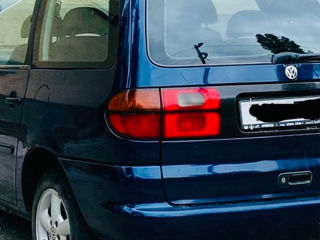 Volkswagen Sharan foto 2