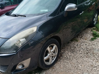 Renault Grand Scenic foto 3