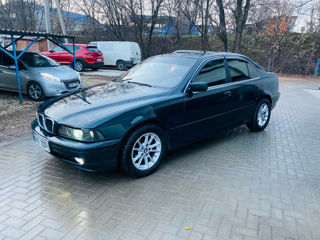 BMW 5 Series foto 9