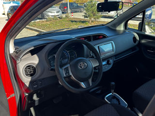 Toyota Yaris foto 6