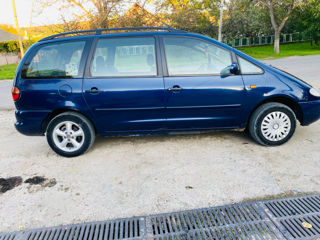 Volkswagen Sharan foto 4