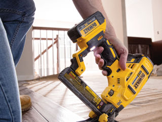 Capsator Cu Baterie Dewalt Dcn682N foto 10