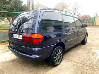 Volkswagen Sharan foto 3