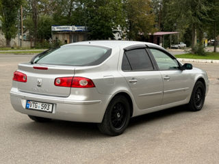 Renault Laguna foto 6