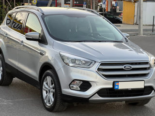 Ford Kuga foto 2