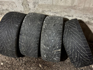 ToyoTires 305/40 R22