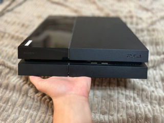 PlayStation 4 foto 2